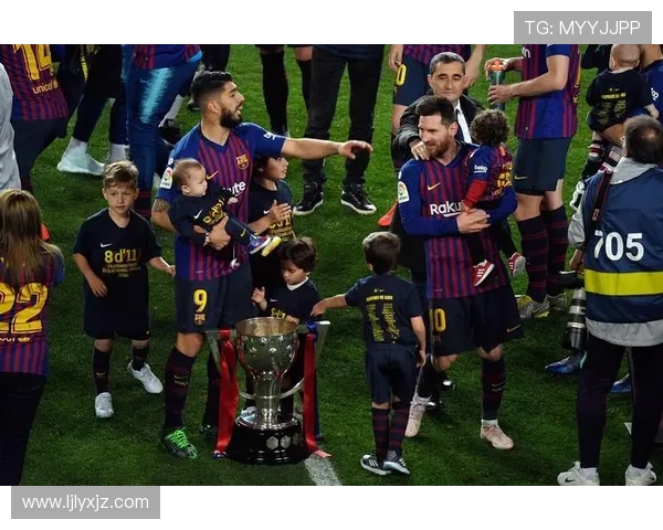 梅西纪念巴萨首秀21周年引发热议超百万赞的背后故事